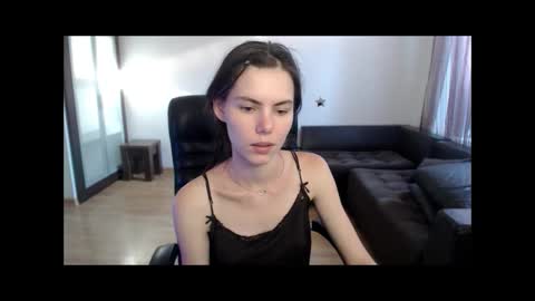 Snapshot of ameliereve chatting on September 2025 02:38:02 PM Amelie online show from September 2025 02:38:02 PM