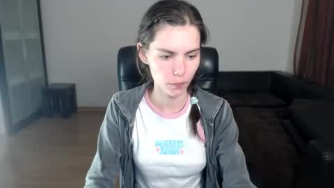Snapshot of ameliereve chatting on September 2025 04:19:01 PM Amelie online show from September 2025 04:19:01 PM