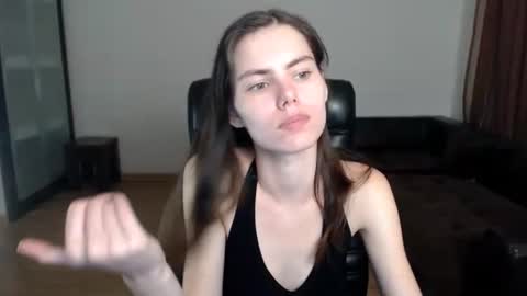 Snapshot of ameliereve chatting on September 2025 05:05:02 PM Amelie online show from September 2025 05:05:02 PM
