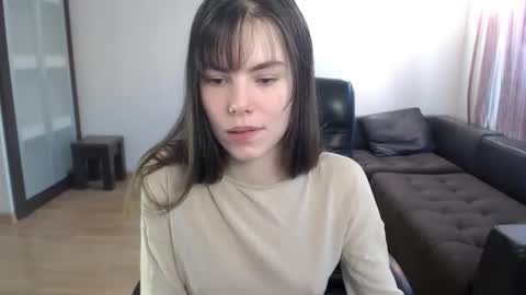 Amelie online show from November 2025 01:02:01 PM