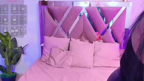 AMELY online show from October 2025 11:57:02 AM