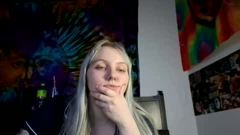 Snapshot of amethystmoon18 chatting on May 2026 03:36:02 AM amethystmoon18 online show from May 2026 03:36:02 AM