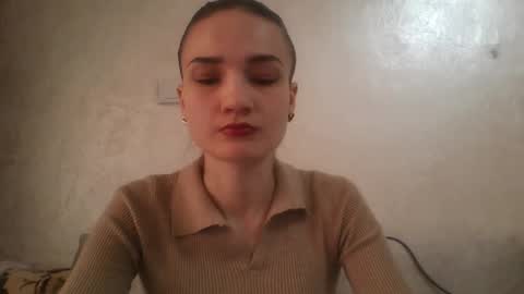 Julia  online show from March 2025 06:12:02 AM