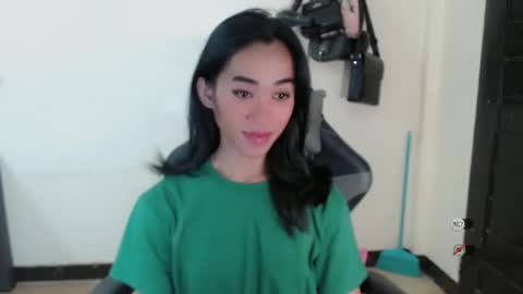 Snapshot of ami_lewis chatting on October 2025 02:31:01 AM JOANNA online show from October 2025 02:31:01 AM