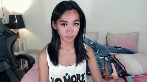 Snapshot of ami_lewis chatting on October 2025 01:39:02 AM JOANNA online show from October 2025 01:39:02 AM