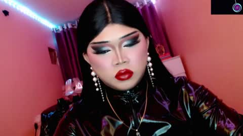 Queen Mireska online show from June 2026 05:02:02 PM