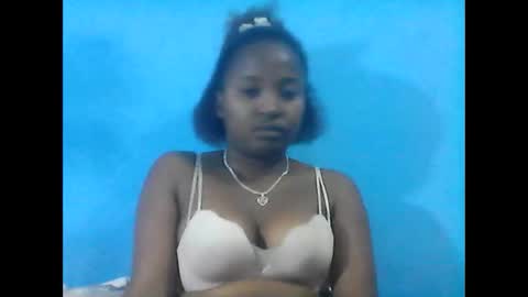 amielle_01 online show from May 2026 05:09:02 PM