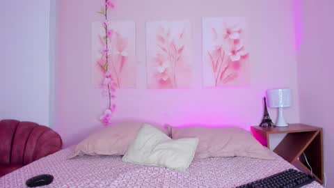 Snapshot of amiiclark chatting on March 2026 07:10:02 PM AmiiClark online show from March 2026 07:10:02 PM