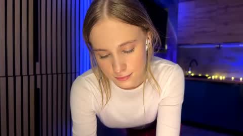 Snapshot of amily_sunray chatting on May 2026 04:14:01 PM Amily online show from May 2026 04:14:01 PM