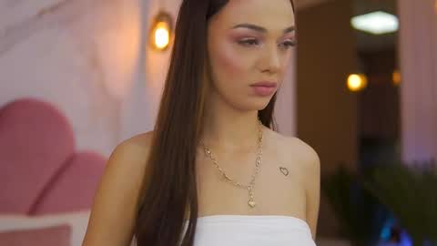 Snapshot of amiraveyl chatting on September 2025 09:20:02 PM Amiraveyl online show from September 2025 09:20:02 PM