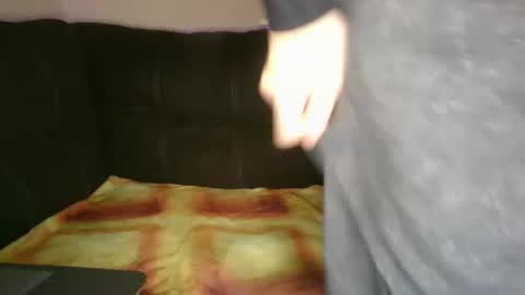 Snapshot of amiri_sweater chatting on February 2025 09:58:02 AM amiri_sweater online show from February 2025 09:58:02 AM