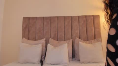 Amber online show from February 2026 05:30:01 PM