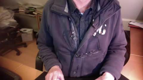 Snapshot of amor2200 chatting on January 2025 07:29:01 PM Amor2200 online show from January 2025 07:29:01 PM