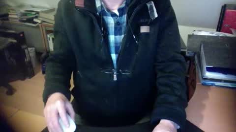 Snapshot of amor2200 chatting on January 2025 06:38:01 PM Amor2200 online show from January 2025 06:38:01 PM