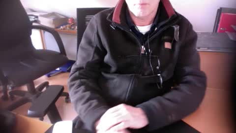 Snapshot of amor2200 chatting on February 2025 01:43:01 PM Amor2200 online show from February 2025 01:43:01 PM