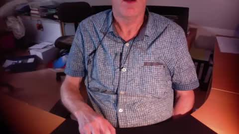 Snapshot of amor2200 chatting on September 2025 12:48:01 PM Amor2200 online show from September 2025 12:48:01 PM