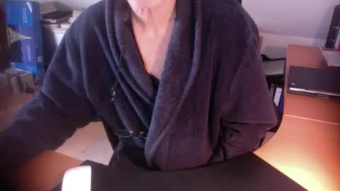 Amor2200 online show from January 2026 10:39:01 AM