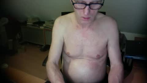 Snapshot of amor2200 chatting on February 2026 10:52:02 PM Amor2200 online show from February 2026 10:52:02 PM