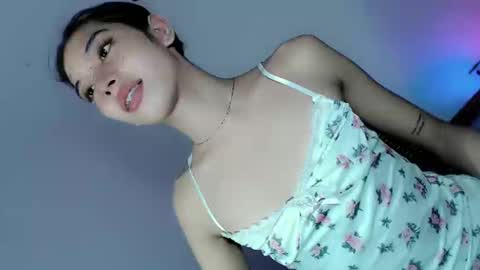 Snapshot of amor_pleasure chatting on January 2025 03:59:02 AM Belle Tylor online show from January 2025 03:59:02 AM