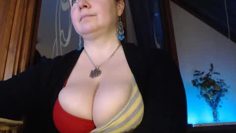 amorelara online show from February 2025 06:07:01 AM