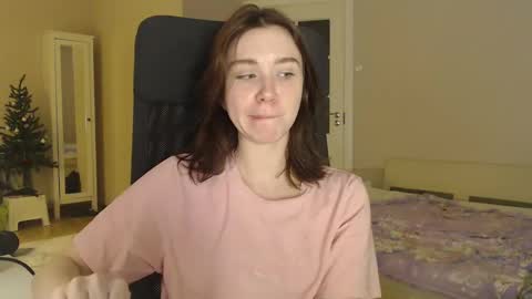 Snapshot of amoremeoww chatting on January 2025 04:43:01 PM miss unforgettable online show from January 2025 04:43:01 PM