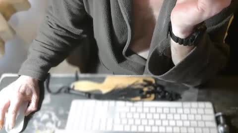 amslave4f online show from April 2026 09:04:01 AM
