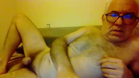 Snapshot of amstel69 chatting on October 2025 03:20:02 PM amstel69 online show from October 2025 03:20:02 PM