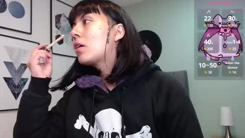 Amy 3 online show from November 2025 04:01:02 AM