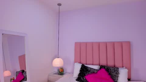 Aleja   online show from November 2025 02:55:01 AM