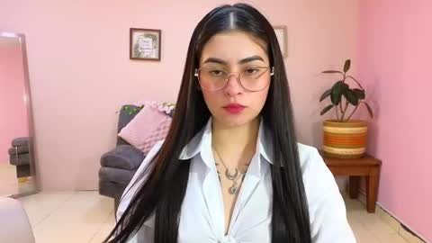 Amy online show from October 2025 07:11:02 PM