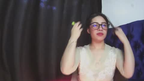 Snapshot of amy_swan09 chatting on February 2025 11:44:02 AM Amy online show from February 2025 11:44:02 AM