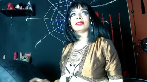 Amy Wong Grey online show from October 2025 10:43:02 PM