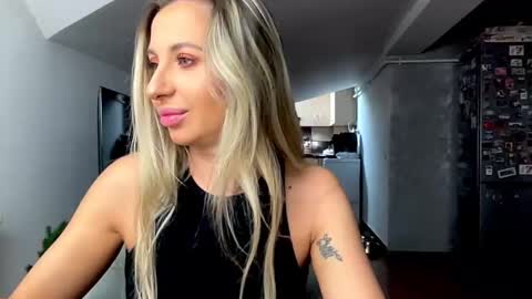 amyroberta92 online show from February 2026 08:07:02 AM