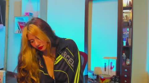 Snapshot of amywhitexxd chatting on February 2025 04:12:01 AM AmyWhitexxd online show from February 2025 04:12:01 AM