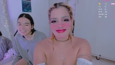 Snapshot of amyy_rouse chatting on May 2026 05:46:02 AM Collinns online show from May 2026 05:46:02 AM