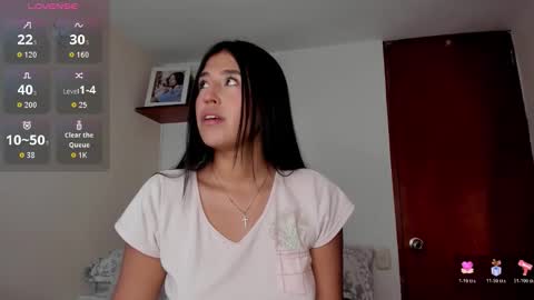 Snapshot of ana_m_ chatting on December 2025 09:13:02 AM Ana online show from December 2025 09:13:02 AM