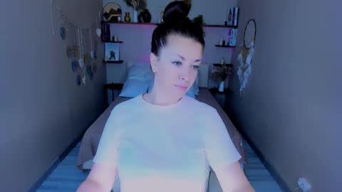 Ana online show from November 2025 10:04:02 AM