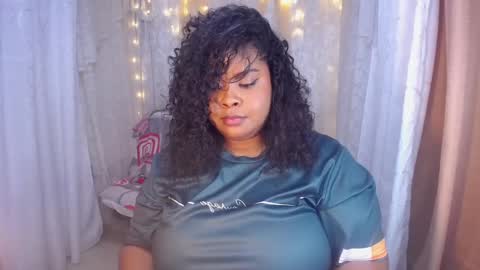 Snapshot of ana_off_alana chatting on January 2025 04:05:01 AM Ana online show from January 2025 04:05:01 AM