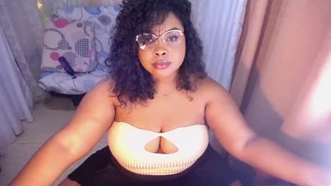 Snapshot of ana_off_alana chatting on February 2025 02:39:02 AM Ana online show from February 2025 02:39:02 AM
