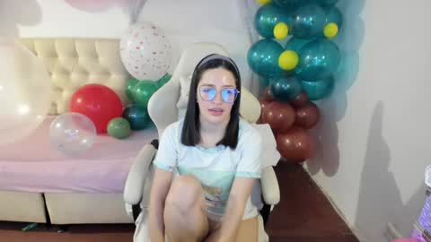 Im anna but you can call me as you want online show from December 2024 08:00:02 PM