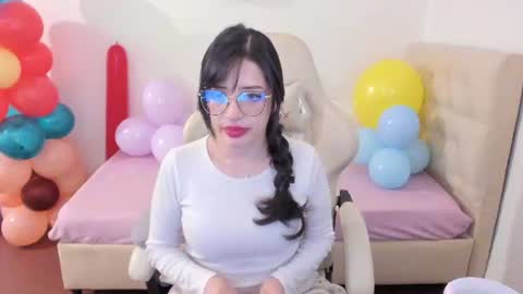 Im anna but you can call me as you want online show from June 2026 10:35:01 PM