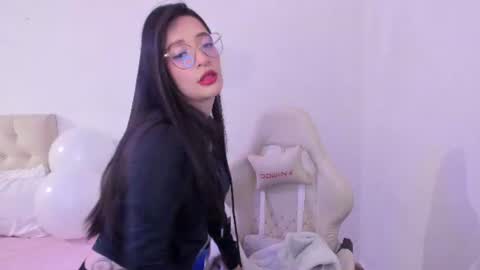 Im anna but you can call me as you want online show from August 2026 08:22:01 PM