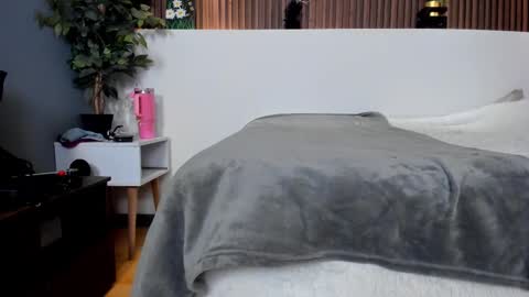 Ana online show from February 2025 02:44:01 PM