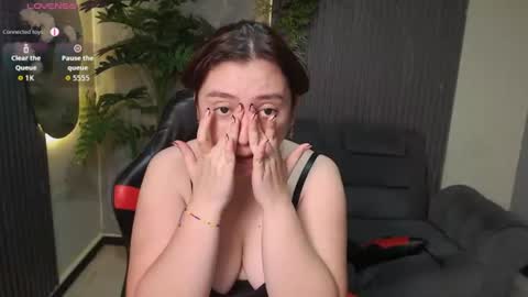 Snapshot of anaa_rosee chatting on August 2026 06:32:01 PM Ana online show from August 2026 06:32:01 PM