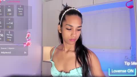 anaacollins_ online show from January 2026 11:37:02 AM