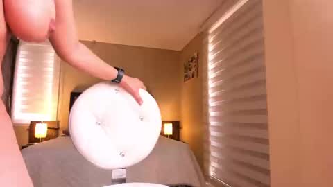 Anabel online show from February 2025 04:50:01 PM