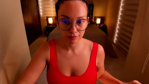 Anabel online show from November 2025 05:25:01 PM