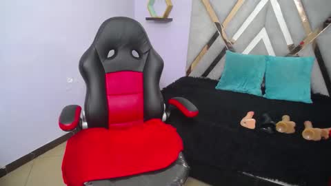 Snapshot of anabella_thompson chatting on October 2025 11:32:02 AM Anabella online show from October 2025 11:32:02 AM