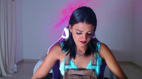 Snapshot of anabellabonariva chatting on December 2024 02:21:02 AM Anabella online show from December 2024 02:21:02 AM