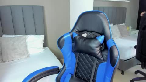 Snapshot of anagil_ chatting on April 2026 02:43:02 PM A N A online show from April 2026 02:43:02 PM